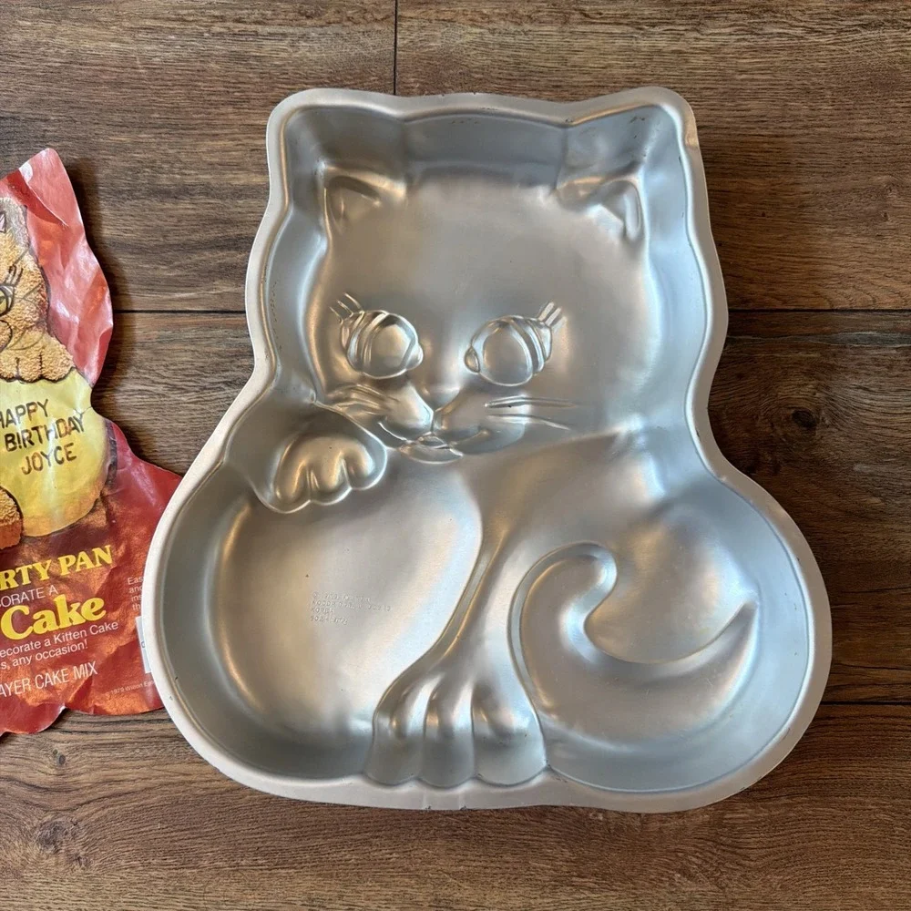 Vintage 1979 Wilton Kitten Cat Cake Pan‎ 502-1972 Party Baking Mold 2-Layer